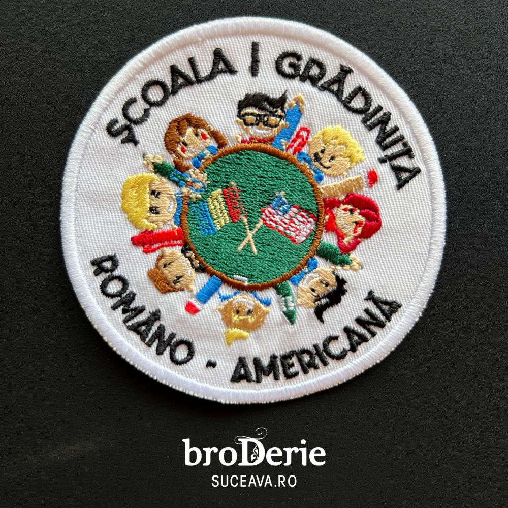 Emblema scolara brodata Scoala - Gradinita Romano Americana