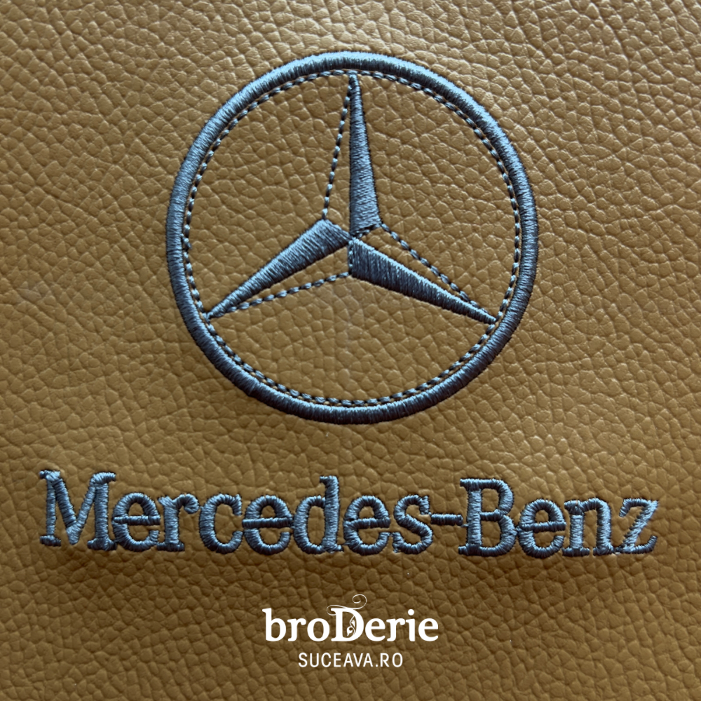 Logo Mercedes-Benz brodat pe piele