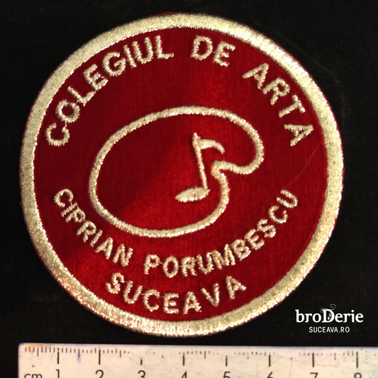 Emblema mica brodata Colegiul de Arta Suceava