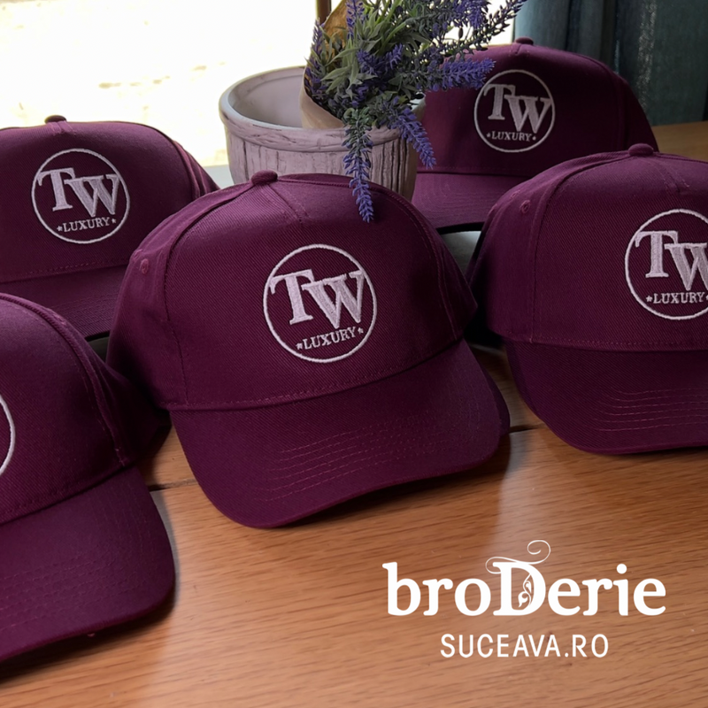 Sepci brodate cu logo TW