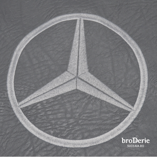 Logo Mercedes brodat pe piele