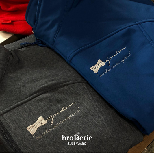 Softshell-uri brodate cu logo Majordom